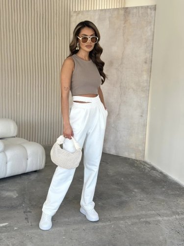 Slay double-cut elastic white pants