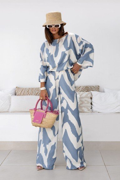 summer set for women in blue