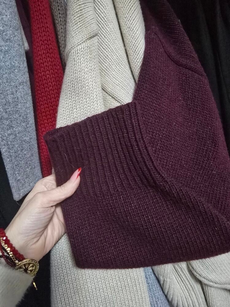 Merino Wool Sweater aubergine - Image 2