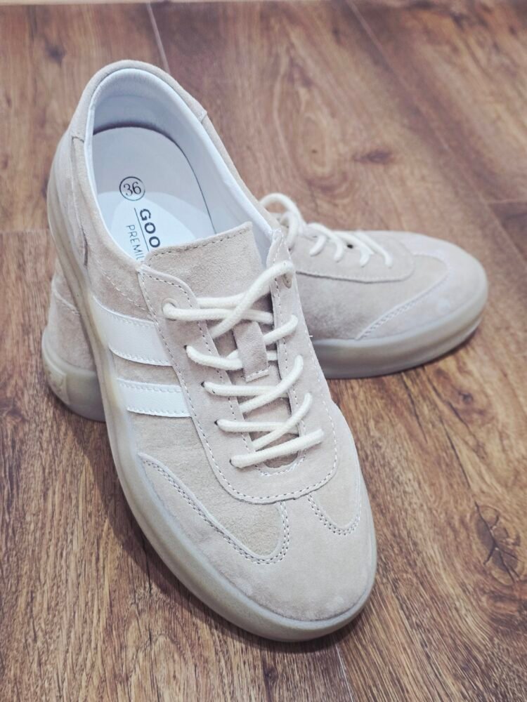 Leather trainers Beige