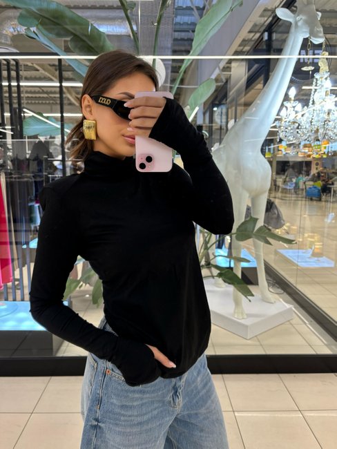 EMO Turtleneck Black - Image 2