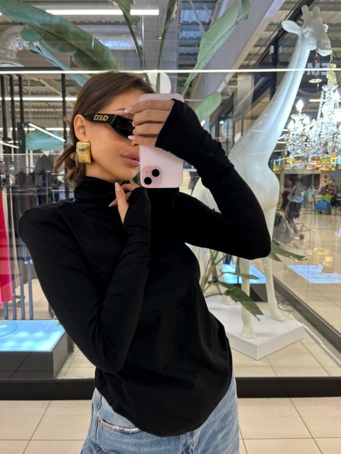 EMO Turtleneck Black - Image 4