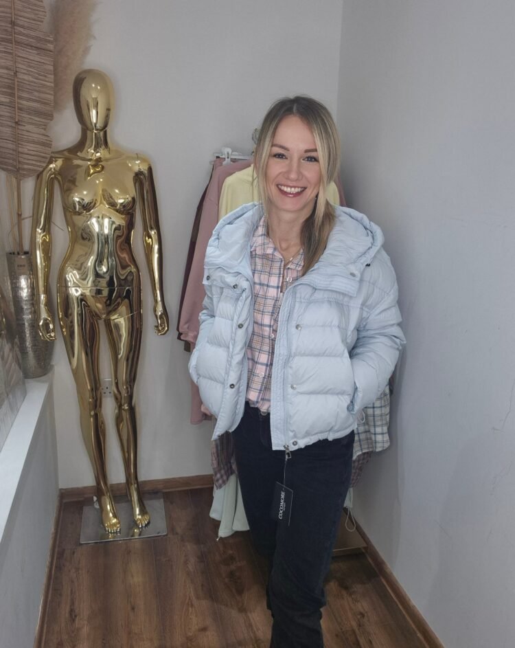 Puffer Jacket Light Blue - Image 5