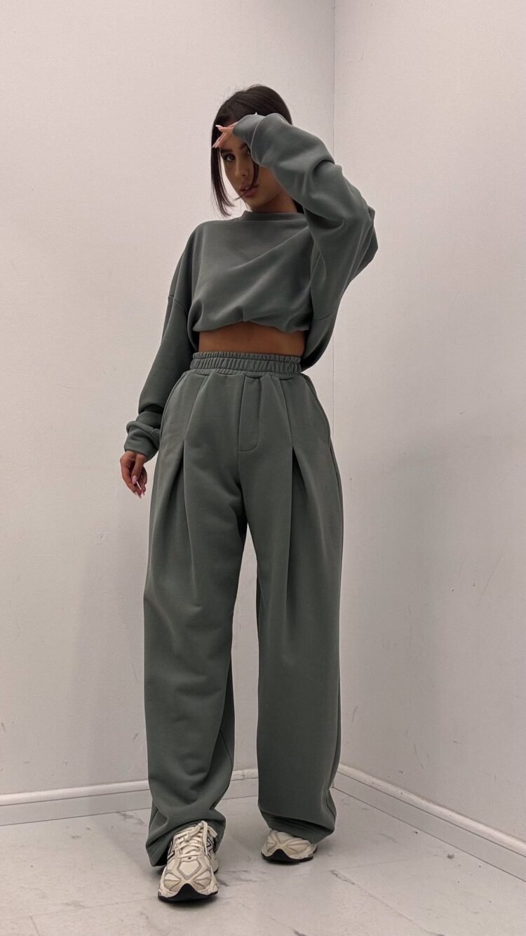 EMO Oversized Trousers Khaki - Image 2