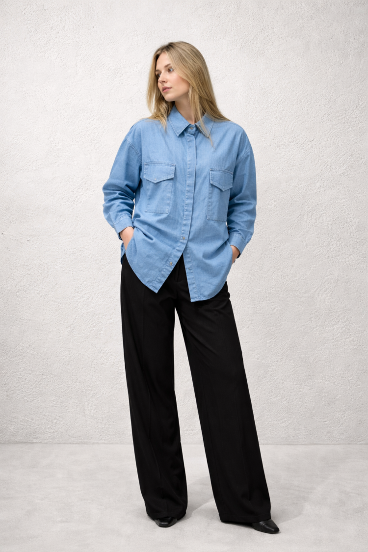 Oversized Shirt light blue - Image 3