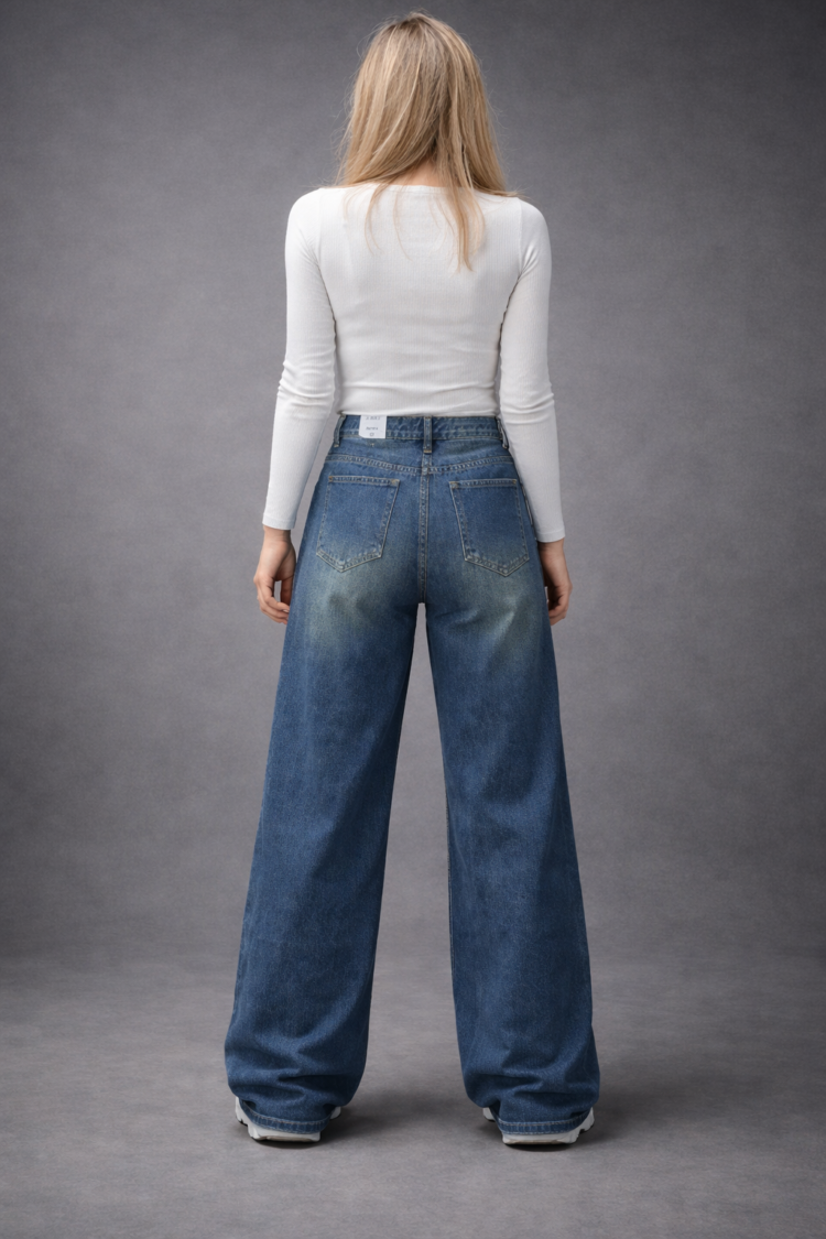 LARA Wide-Leg Jeans - Image 3