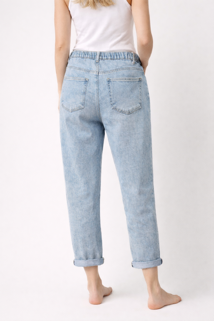 Boyfriend High-Waisted Jeans - Image 2