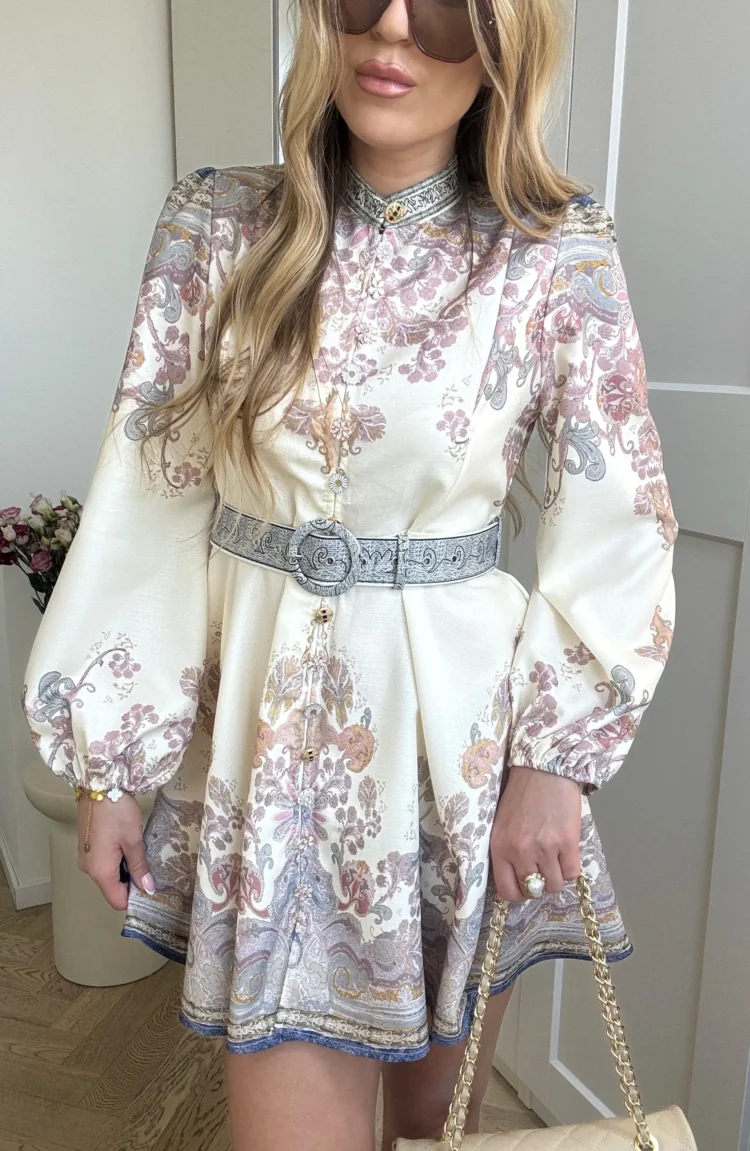 Elegant Vintage-Inspired Dress - Image 3