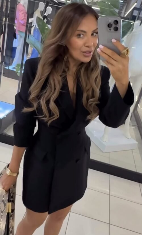 Elegant Fitted Blazer Black