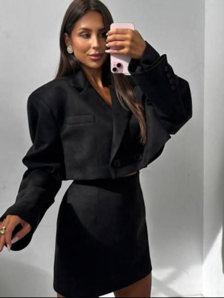 Cropped Suede Blazer Black