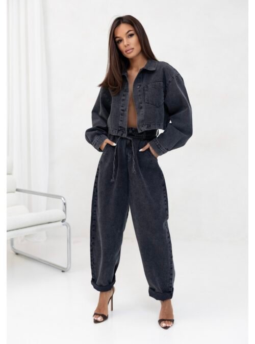 High-Waisted Trousers black