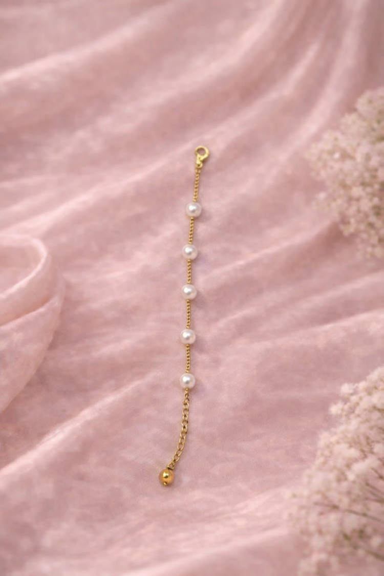 Elegant Pearl Bracelet