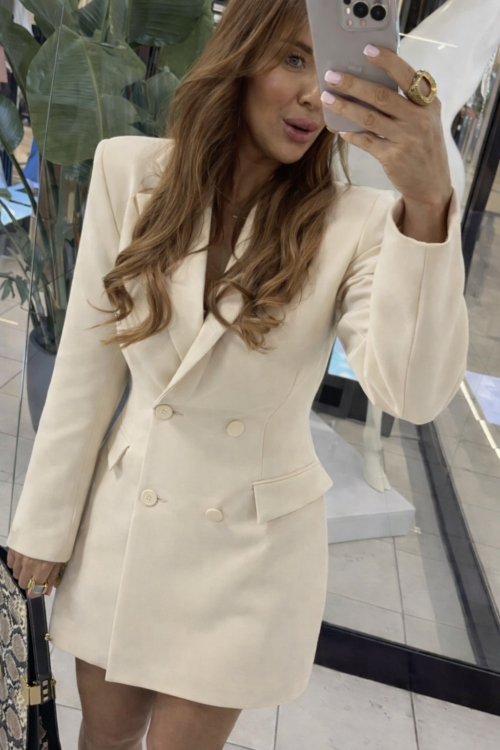 Elegant Fitted Blazer Cream
