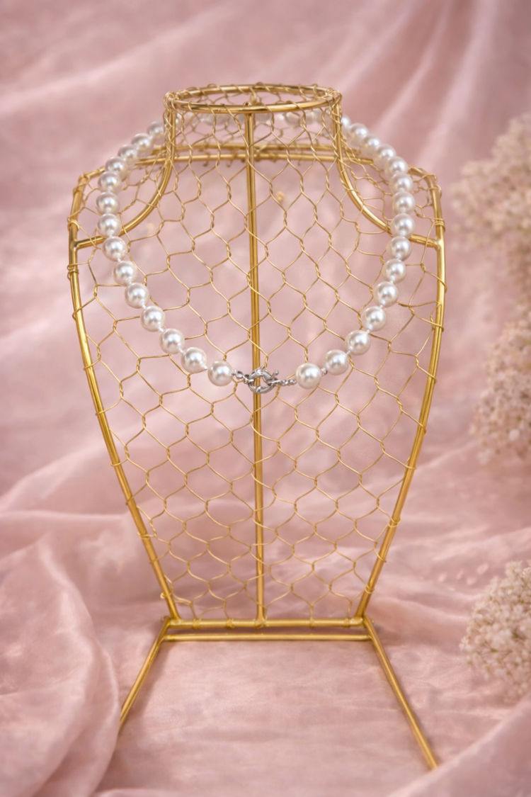 Elegant Pearl Necklace