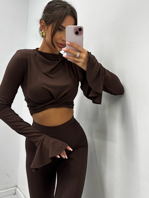 Cropped Blouse with bell sleeve Dark Chocolate