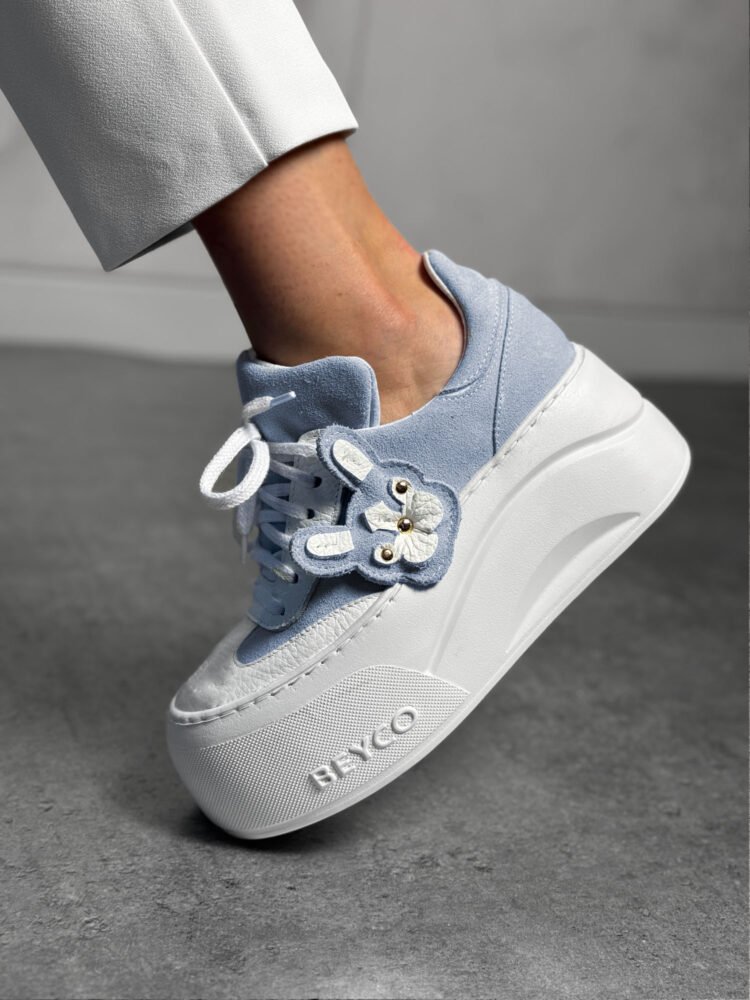 Beyco leather sneakers with bulldog print blue 25-42