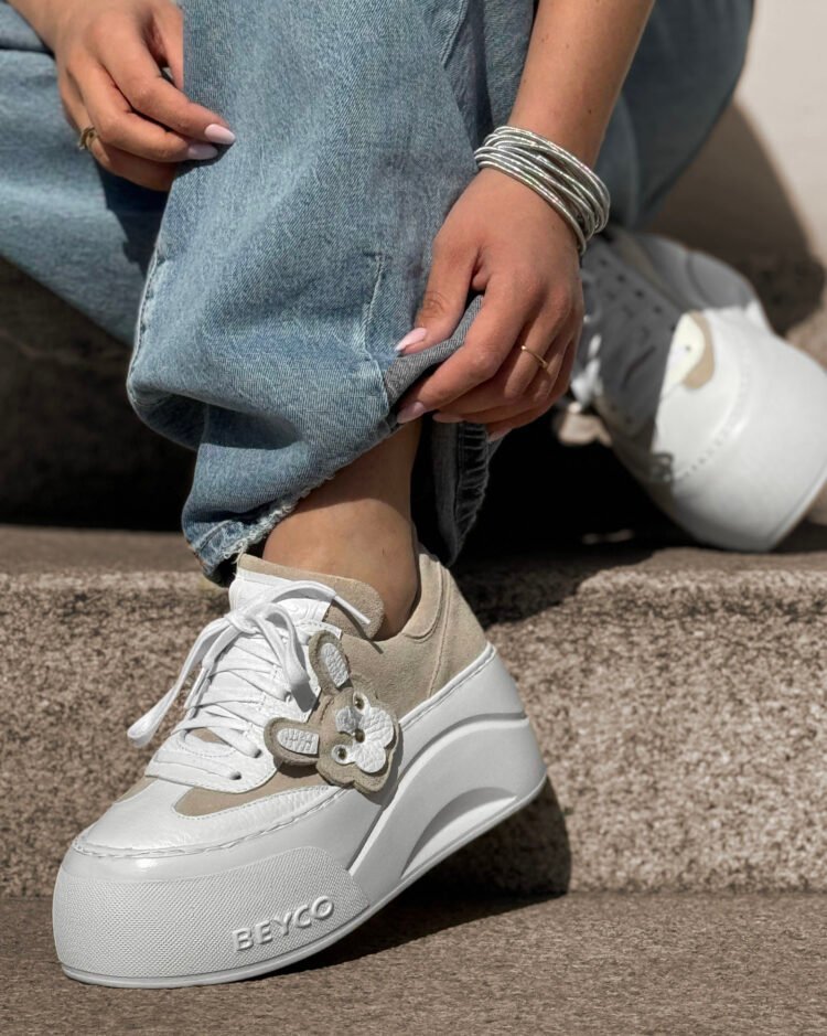 Beyco leather sneakers with bulldog print beige 25-42
