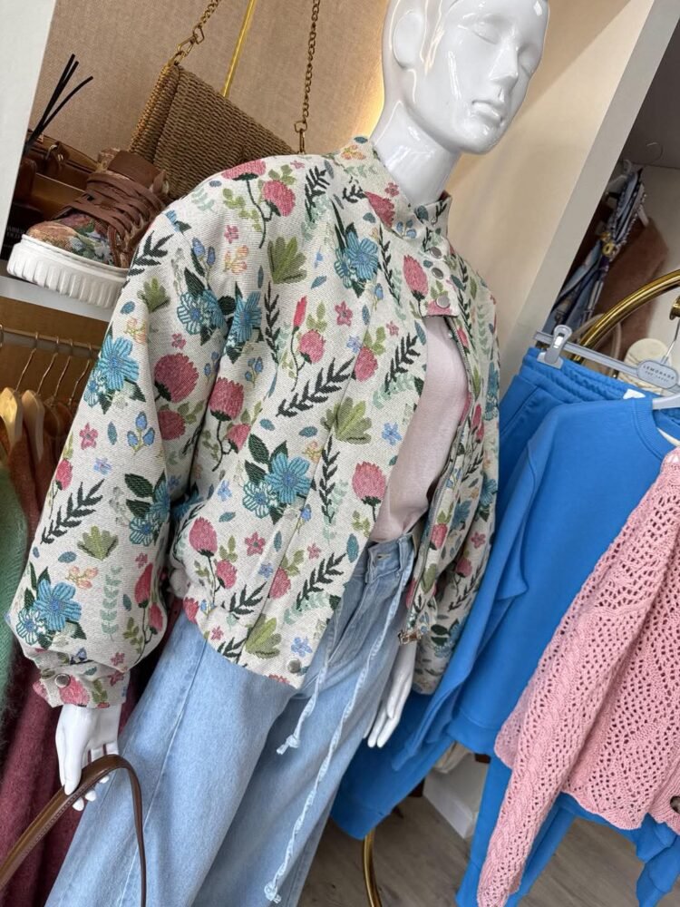 Stylish Floral Jacket - Image 2