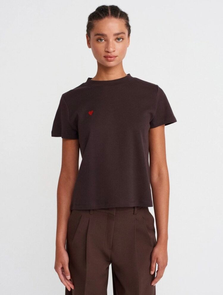 Dilvin Heart Detail T-shirt - Image 4