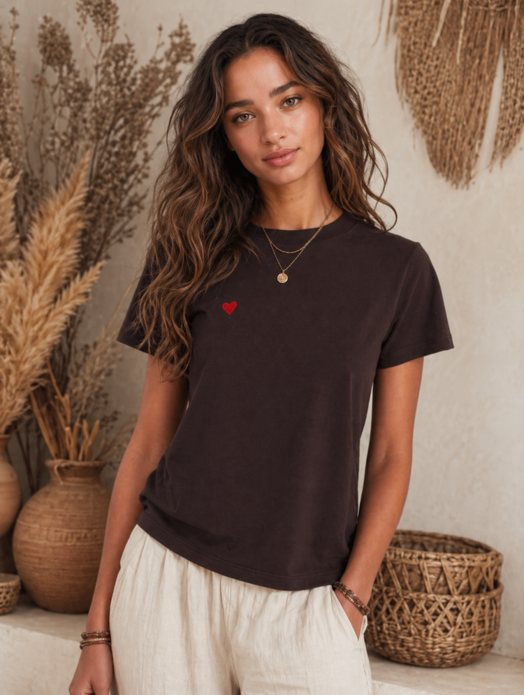 Dilvin Heart Detail T-shirt - Image 2