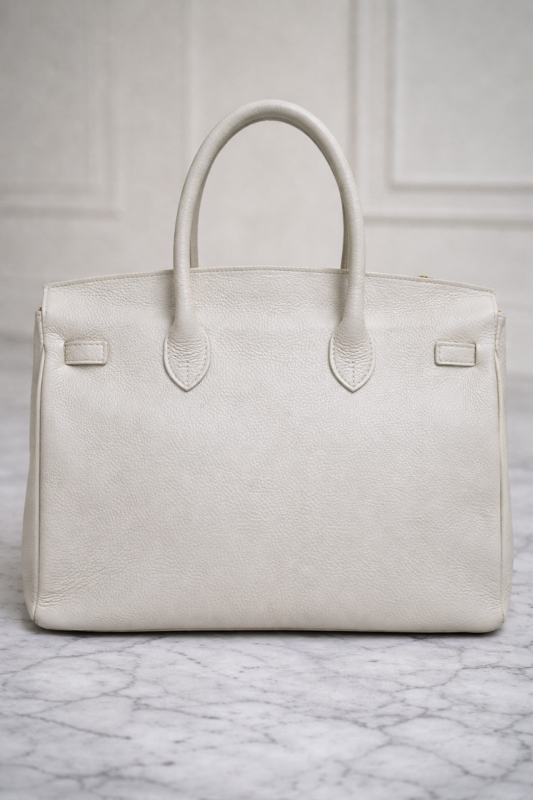 Elegant Leather Handbag with the key Light Beige - Image 3