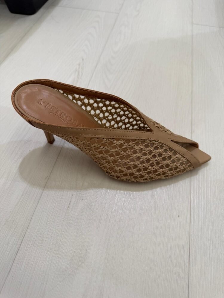 Chic V-Neck Mules Cappuccino