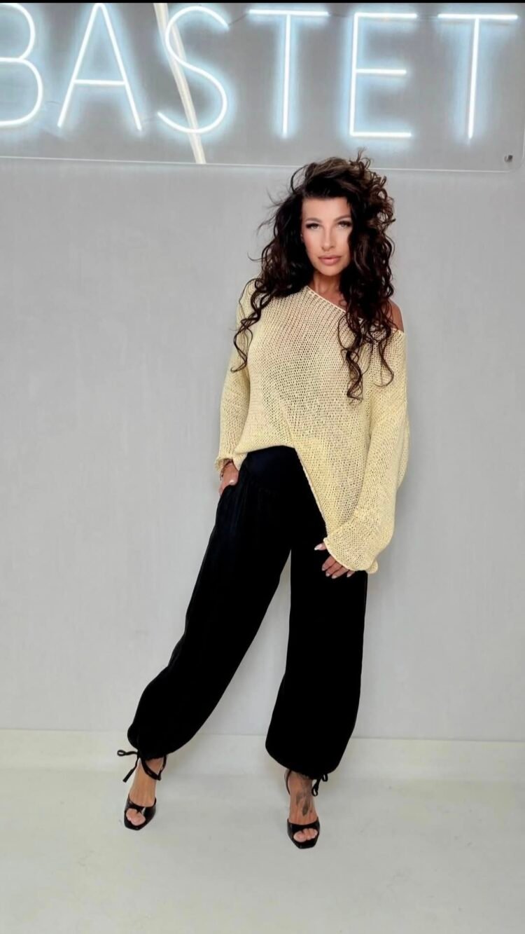 Knitted Sweater Various Colours - Image 2