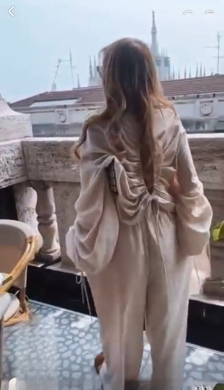 Two Piece Set Beige Emo - Image 2