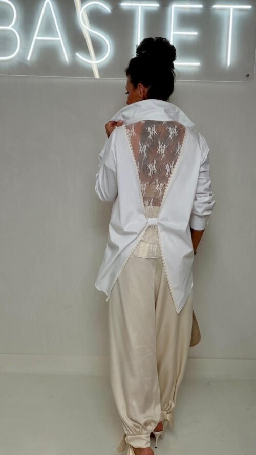 Classic Shirt with a unique lace back