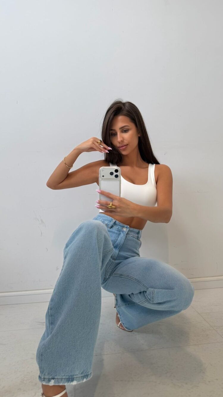 Classic Slim Jeans - Image 2