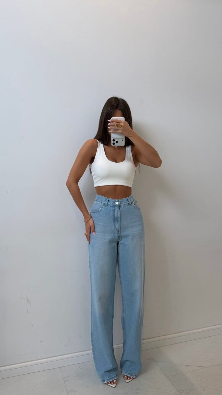 Classic Slim Jeans - Image 5