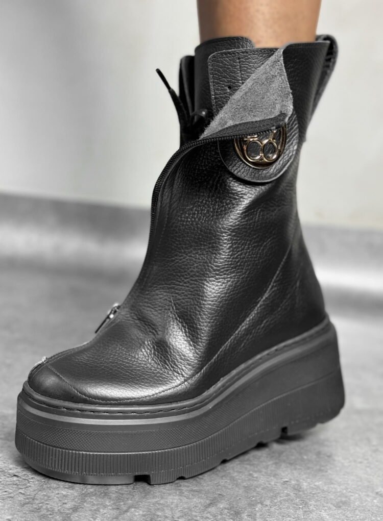 Black Sneakers SN50