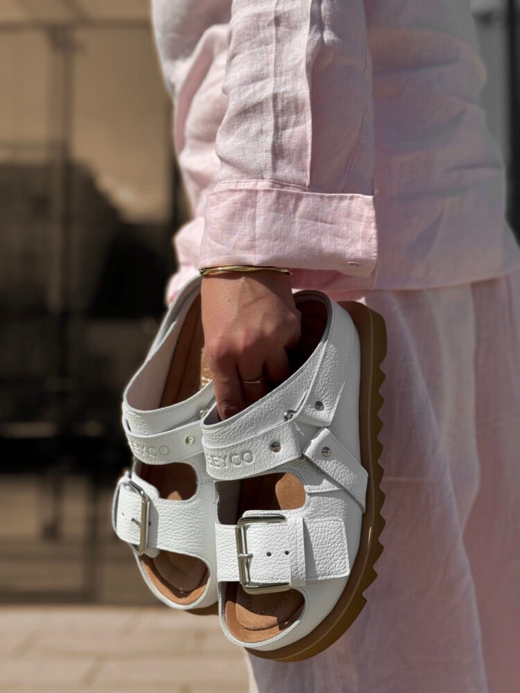 Leather Slippers 26-17 White