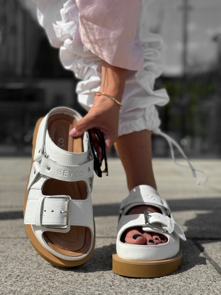 Leather Slippers 26-17 White - Image 2