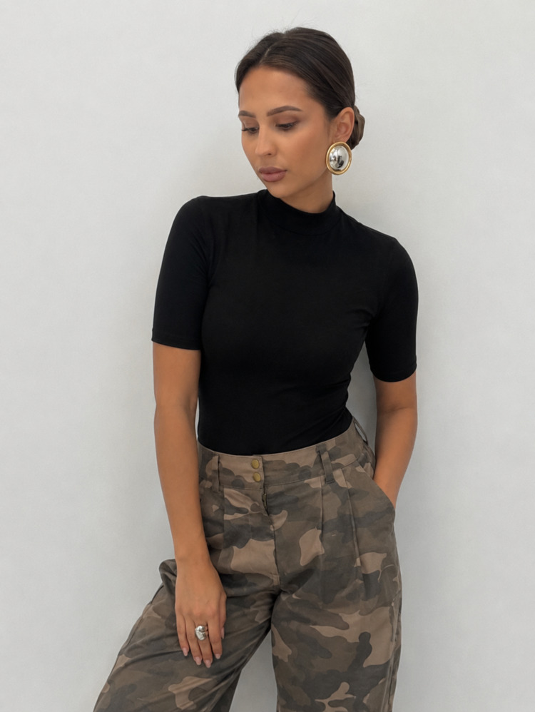 Short-sleeved mock-neck long top – Chocolate - Image 2