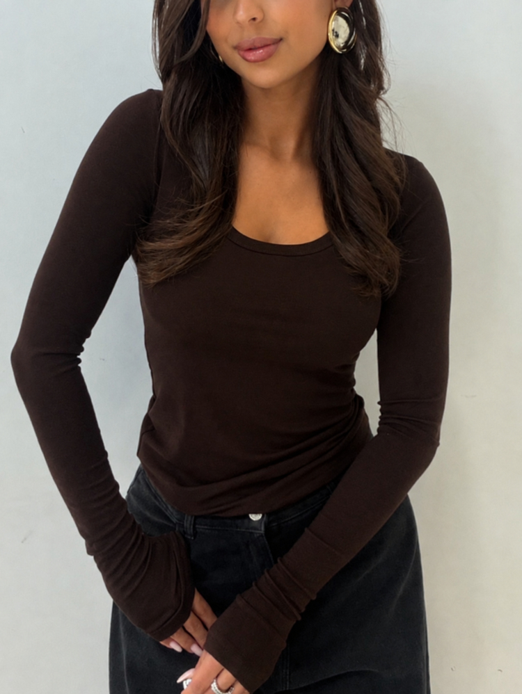 Long-sleeved long top with a neckline – Cream - Image 3