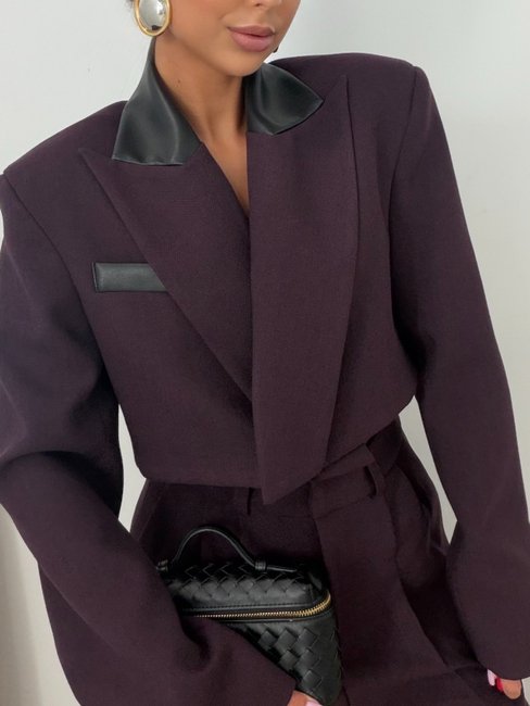 Amber Cropped Blazer Plum