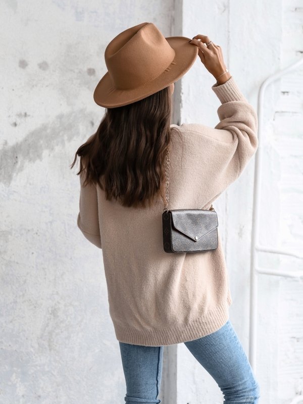Cocomore Lirossa Oversized V-Neck Jumper - Image 5
